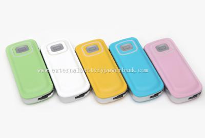 China Unique Design for Smart Phone Fast Charging Power Bank 5600mah External charger for sale