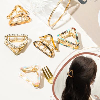 China Fashion Embellishment Hair Clip Amber Metal Triangle Headwear Clip 2022 The New Hair Accessories Claw Clips for sale