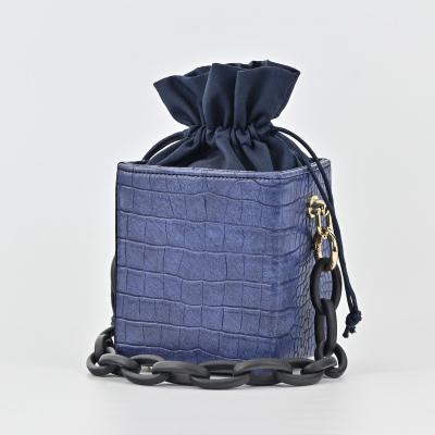 China Urban Exquisite Moderate Size Stereotypical Deep Blue Stone Pattern Customized Logo Stone Pattern Handbag Package For Girl Evening Clutches Bag for sale