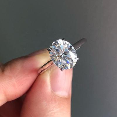 China Classic Solitaire VVS Moissanite Diamond Elegant Engagement Ring 2.0CT CLASSIC Cut Oval Solid Gold 2.0CT For Women for sale