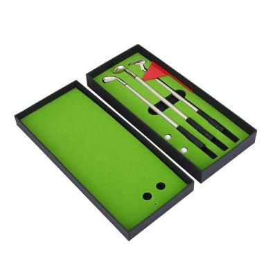 China Portable Luxury Golf Lover's Gift Set: Desktop Mini Golf Green and Sophisticated Metal Golf Club Spike for sale