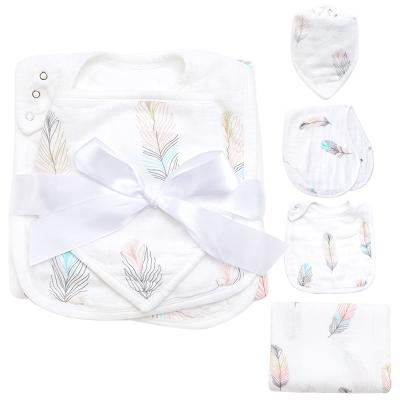 China Breathable Newborn Baby Bib Cotton 4pcs Set Baby Muslin Wrap Blanket Gift Set for sale