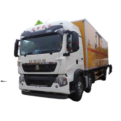 China Transport goods box HOWO 6*2 cargo van truck for flammable gas for sale