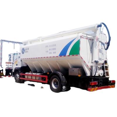 China Make Animal Feed Foton Drone 6.8 Meter Bulk Feed Carrier Trucks With 10tons Feed Tank for sale