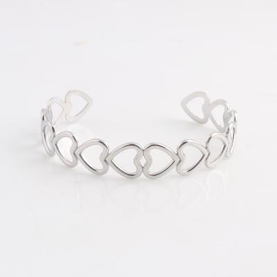 China 2022 New Designs CLASSIC Dark Luxury Heart Shape Design Stainless Steel Women Heart Bangle Bracelets for sale