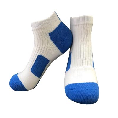 China QUICK DRY Mens Low Cut Basketball Sock Sports Socks Sports Striped Low Cut Basketball Socks for sale