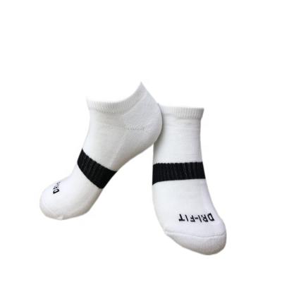 China Creative design men's sports compression socks QUICK DRY basketball socks and pure cotton basketball socks for sale