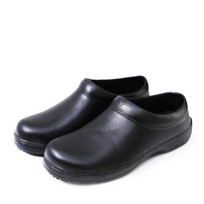 China Black Slip Resistant Insulation Safety Hospital Clog Breathable Kitchen Chef Shoes for sale