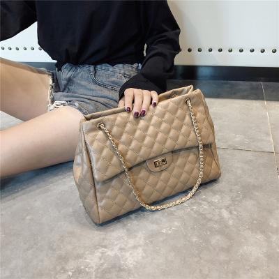 China Fashion Wholesale High Quality Big Capacity Chains Luxury PU Leather Shoulder Bags Women Handbags Ladies Purse 2022 for sale