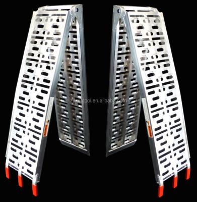 China Heavy Duty Aluminum Alloy ATV Loading Ramp Motorcycle Bike Car Arched Foldable Loading Ramps for sale