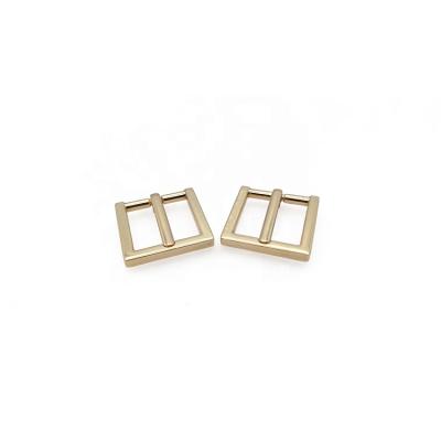 China Eco-Friend 18MM Light Gold Pin Belt Buckle Metal Buckle Application Of Belt And Handbags for sale