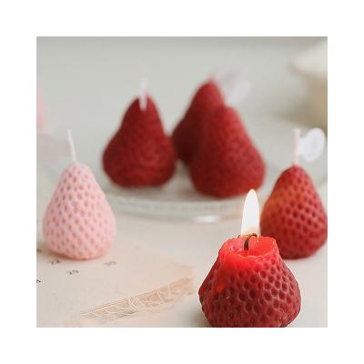 China Birthdays Strawberry Shaped Vela De Parafina Decorative Candles Aromatic Soy Wax Scented Candle For Birthday Wedding Candle for sale