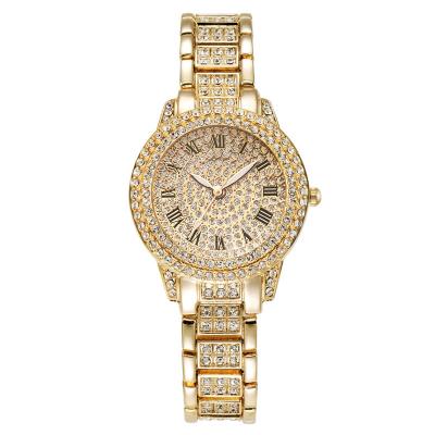 China 2021 Women's Luminous Diamond Watch Set Diamond Bracelet Luxury Watch Set Ladies Quartz Watches for sale