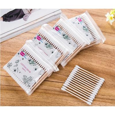 China Safety Soft High Quality Wooden Cotton Swabs For Disposable Use for sale