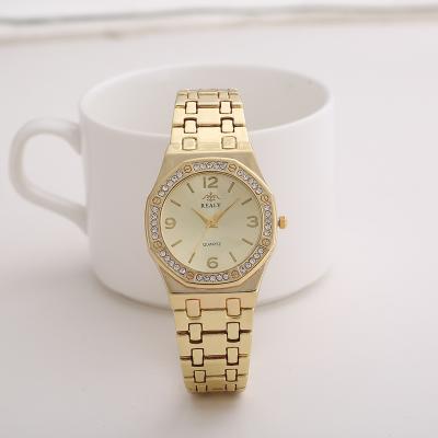 China Simple Quartz Watch Small Round Three Needle Fashion Ladies Watch Valentine's Day Mother's Day Gift Quartz Watch for sale