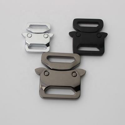 China Push Bag Lock Nolvo World 3 Colors 3 Sizes Wholesale Custom High Quality China Logo Metal Press Push Lock For Bag for sale