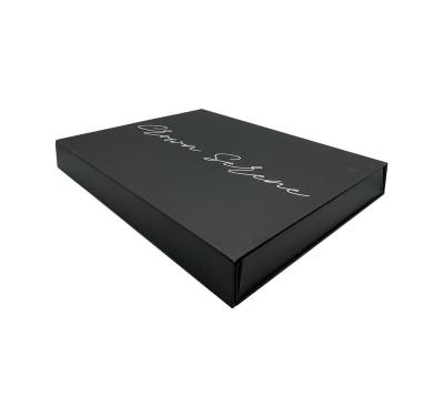 China New 2022 Recyclable Luxury Black Glossy Rigid Cardboard Magnetic Gift Box For Skin Care Cosmetic Packaging for sale