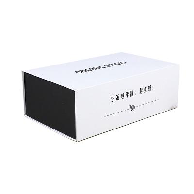 China Recyclable Custom White Packaging Folded Wave Paper Magnet Closure Gift Box for sale