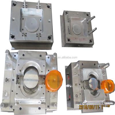 China Steel car headlight injection mould/plastic auto bulb injection mould/high precise injection car light mold supplier in Huangyan for sale