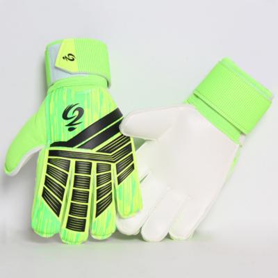 China 2021 New Design Sports Goods Comfortable Breathable Professional Goalkeeper Gloves for sale