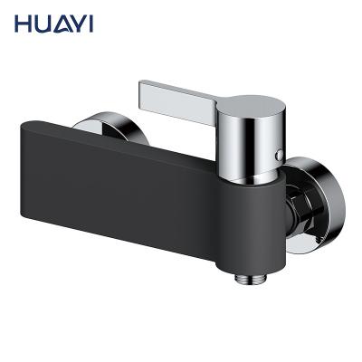 China Without Slide Bar Huayi Bathtub Mixer Tap Wall Mounted Brass Tub Faucet For Bathroom for sale