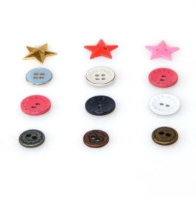 China Dry Cleaning Clothes Accessories Simple Four Holes Round Metal Zinc Alloy Waterproof Buttons For Clothes Shirt Women Dress for sale