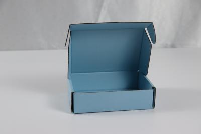 China Customizable Logo Handle Eco Friendly Material Airplane Box With Retractable Buckle for sale