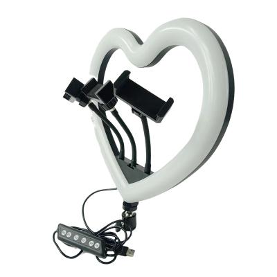 Chine PORTABLE with Digital Display Fill Light RGB Selfie Ring Fill Light Heart-Shaped Beauty Live Fill Light à vendre