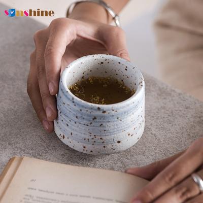 中国 200ml Japanese Style Custom Logo Small Water Cup Gift Tea Cup Frosted Ceramic Coffee Cup 販売のため