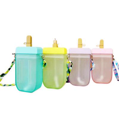 Cina Creative Ice Cream Water Cup With Straw BPA Free Plastic Popsicle Cup With Rope in vendita