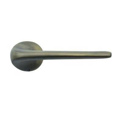 China Modern Metal Zinc Alloy Handle For Wooden Door Modern Design Door Fancy Lever Handle for sale