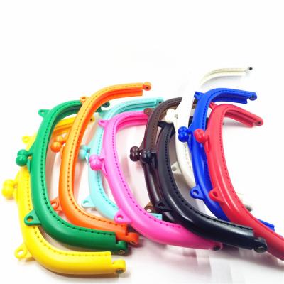 China Wholesale 20.5cm Durable 10 Colors Plastic Handbag Clutch Purse Frames for sale