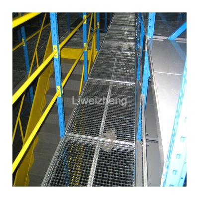 China Corrosion Protection Heavy Duty Metal Bar Steel Grating Floor For Warehouse Storage for sale