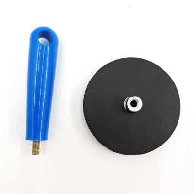 China Industrial Rubber Coated Magnet D66MM Disc With Handle Car Wrapping Round Magnet Magnet With Handle for sale