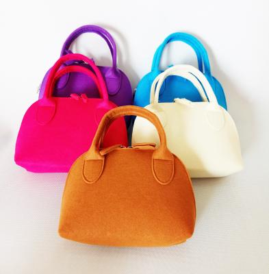 China Sustainable Tote Comfortable And Biodegradable Environmental Friendly Material Renewable Handbag Felt Bag for sale