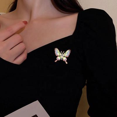 China Wholesale-custom fashion jewelry decoration brooch dress brooch exquisite animal elegant butterfly brooch for sale