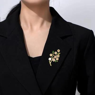 China Fashionable Female Simple Temperament Badge High-grade Plum Brooch Jewelry College Jewelry Brooch Women Jewelry for sale