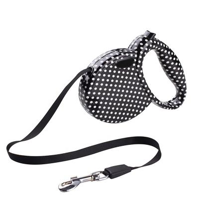 China Padded Smooth Nylon Pet Dog Leash Durable Retractable Fluorescent Nylon Tape Leash en venta