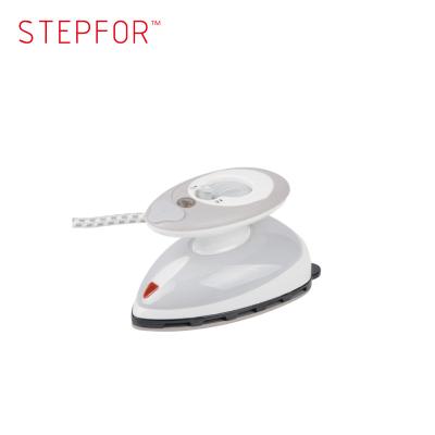 China Y-867 Household Home Appliance Patent Mini Travel Iron Plastic Steam Iron for sale