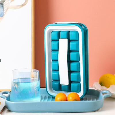 China Viable Portable Ice Hockey Kettle 2-in-1 Tray Maker Refrigerator Cold Drinks With Lid Box Frozen Ice Cube Mold for sale