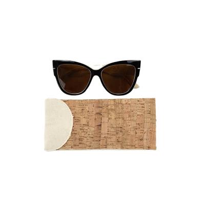 China Custom Logo Cork Soft Bullet Pocket Sunglasses ISO BSCI Sedex FAMA Fashion Eyewear Bag Eco-friendly Genuine Glass Pocket Case for sale