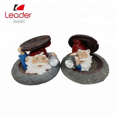 China Solar Garden Light Customized Resin Figurine Solar Garden Gnome Statue with Solar Light,Solar Garden Light for sale