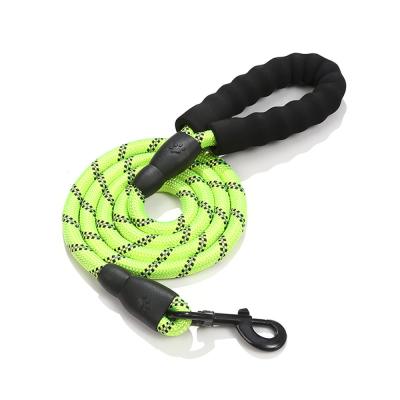 China Customized Length Padded Logo Pet Dog Handle Round Non Slip Hook Carabiner Rope Leash for sale