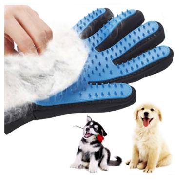 China Viable hot sale pet hair remove rubber five fingers throwing pet grooing gloves for dog animals bathing for sale