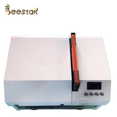 China Intelligent Bee Larvae Transfer Machine Queen Rearing Beekeeping for sale