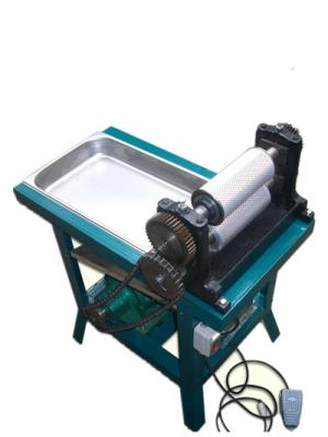 China Electric Embossing Beeswax Press Comb Emboss Used Beekeeping Equipment Aluminum Alloy Roller Embosser Beeswax Foundation Machine for sale