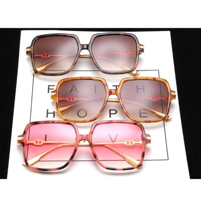 China 2021 Latest Fashion Sun Glasses Sunglasses Women Vintage Big Frame Pink Square Sunglasses for sale