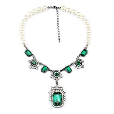 China ALLOY 2018 Luxury Crystal Emerald Pearl Beaded Statement Necklace For Women for sale