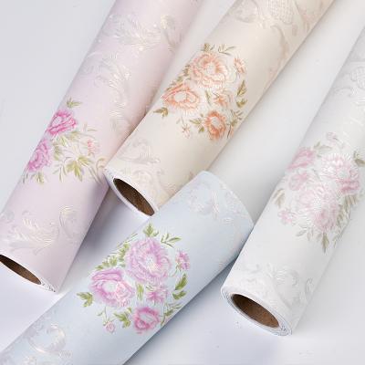 China Modern Self-adhesive European Wallpaper 3D Wallpaper Garden Wallpaper Damask Non-woven Bedroom Wallpaper for sale