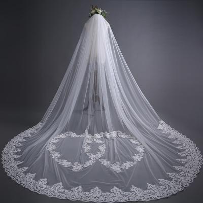 China Lace Edge 2021 Hot Sale Long Tulle Wedding Bridal Veil Lace Wedding Veil for sale